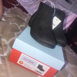Cat and Jack toddler Girl ankle boots size 8